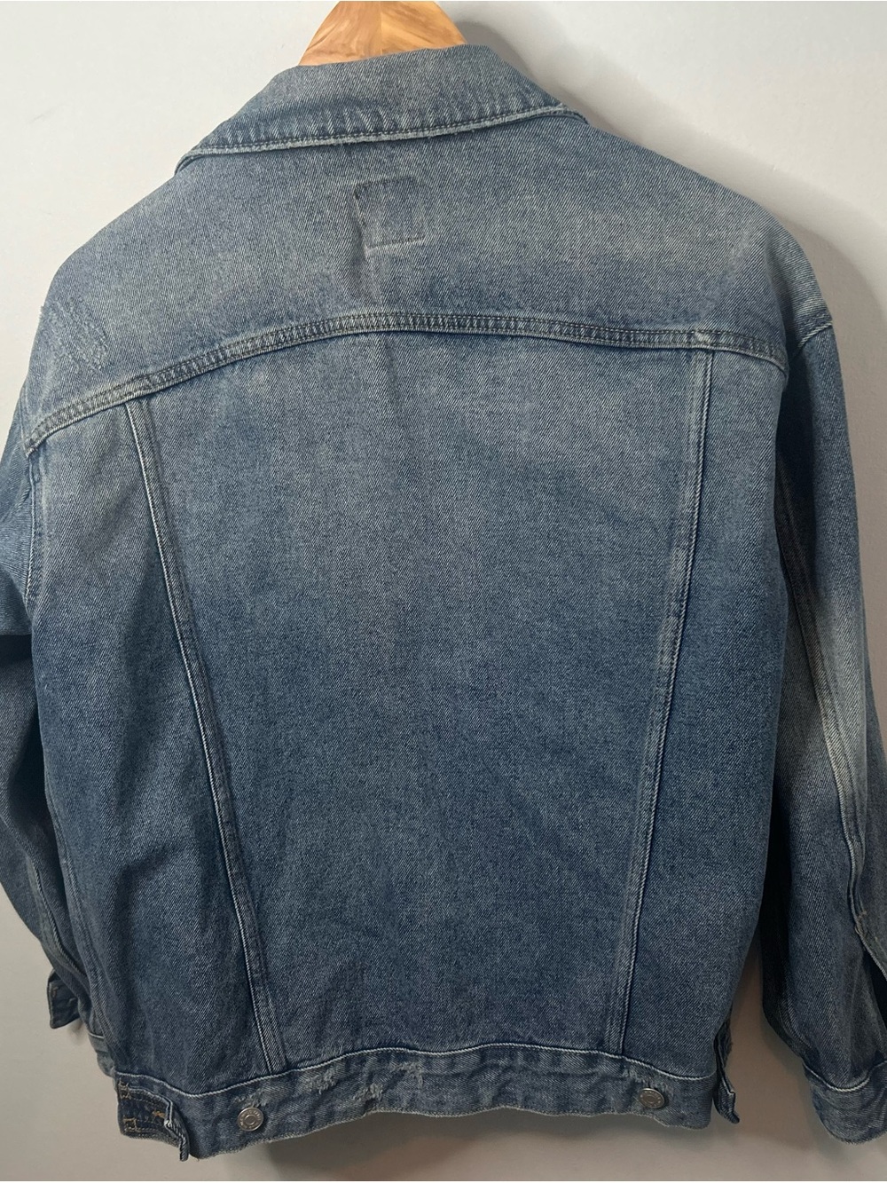 Wild Fable Women’s Oversized Distressed Blue Denim Jacket - Picture 11 of 11